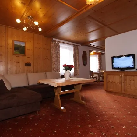 Waldhof فندق جيرلوس